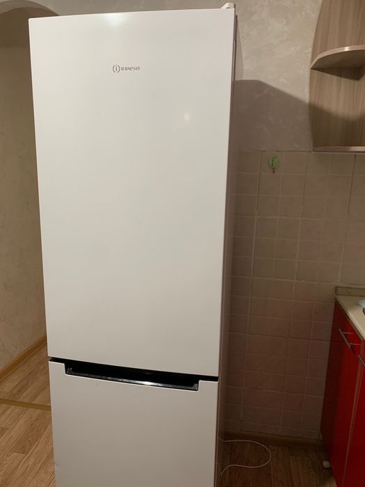 Продается холодильник почти новый