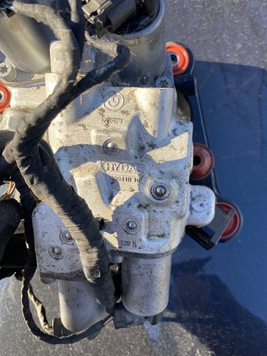 Bloc valve dynamic drive pompa suspensie BMW F07 F10 F11 F06 F01 F02