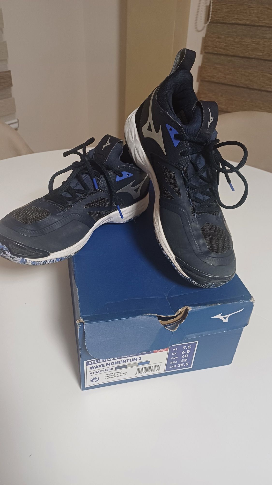 Професионални Обувки Mizuno WAVE MOMENTUM 2
