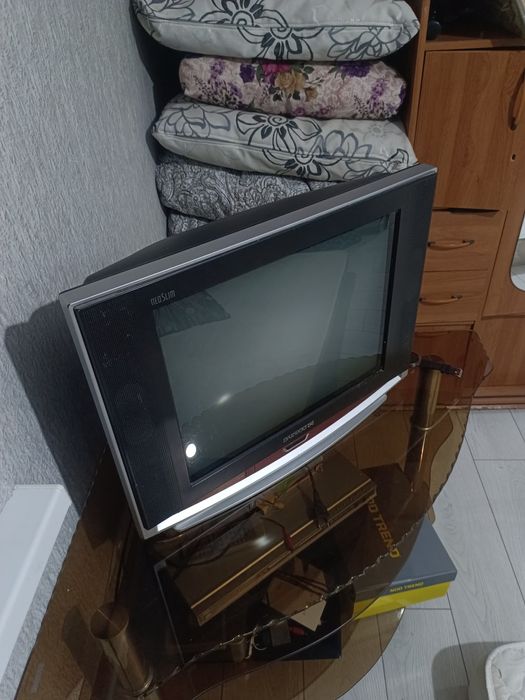 Продам телевизор