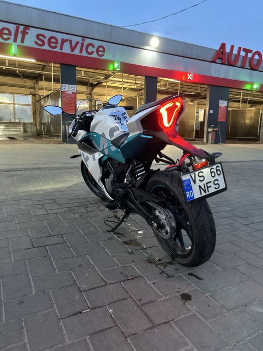 URGENT! Motocicleta CFMOTO 300SR A2