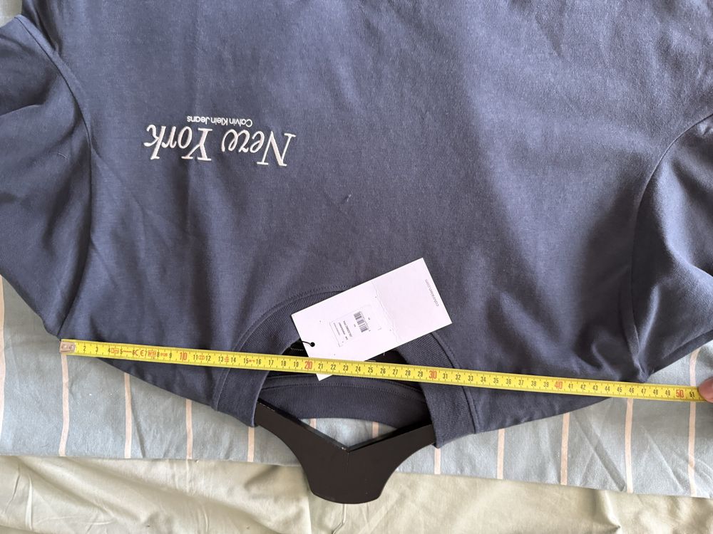 Calvin Klein Jeans tricou model NewYork brodat culoare bleumarin M nou