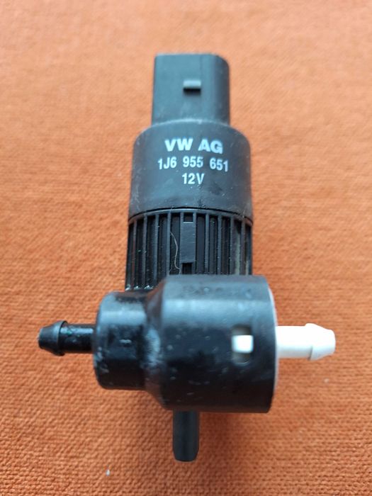 Pompa lichid rezervor parbriz, faruri VOLKSWAGEN, 1J6 955 651, 12V