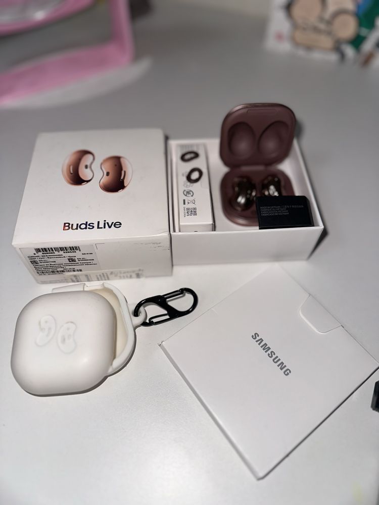 Продаю Samsung Galaxy Buds Live