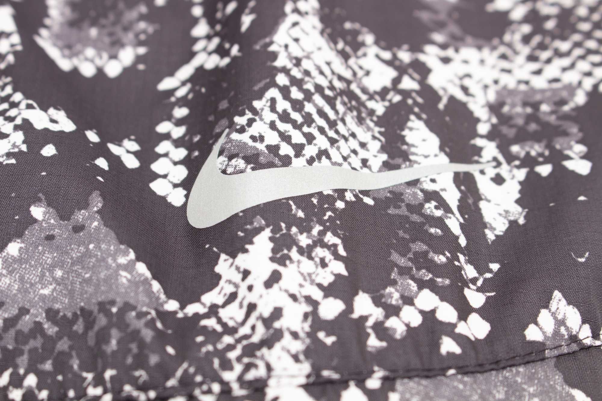 Nike оригинално дамско яке змийски принт с качулка ветровка горница М