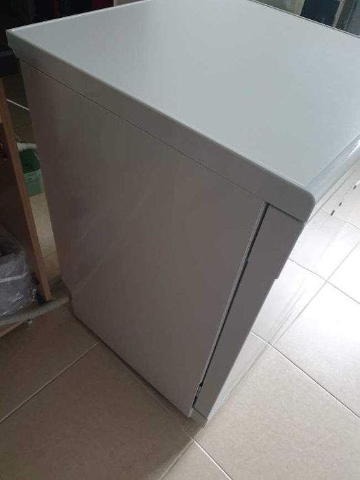 UK - Miele Съдомиялна - 14 Комплекта - Свободностояща - 60см