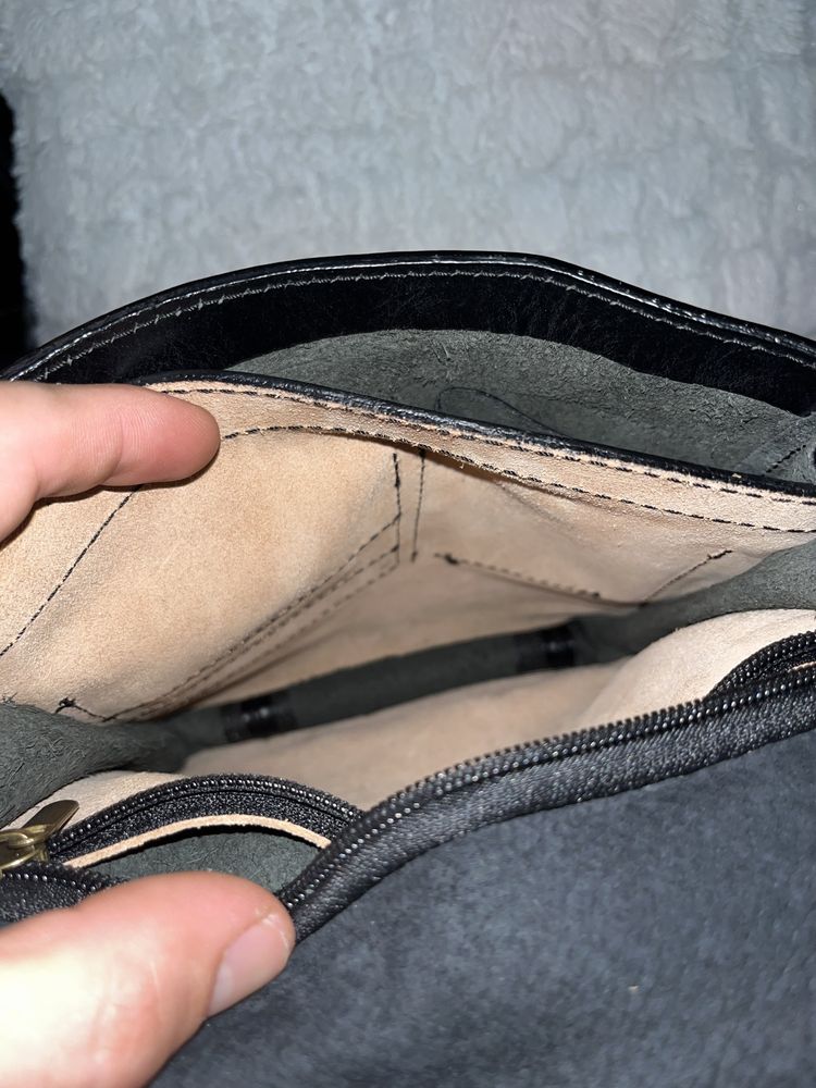 Чантичка от естествена кожа GenuineLeather