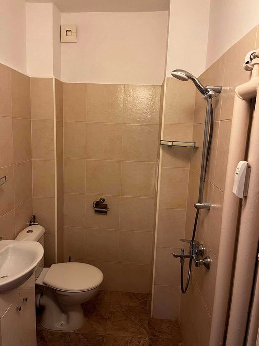 Дава се под наем Двустаен апартамент в София, Изток - 76 кв.м за 765 € - Снимка #12