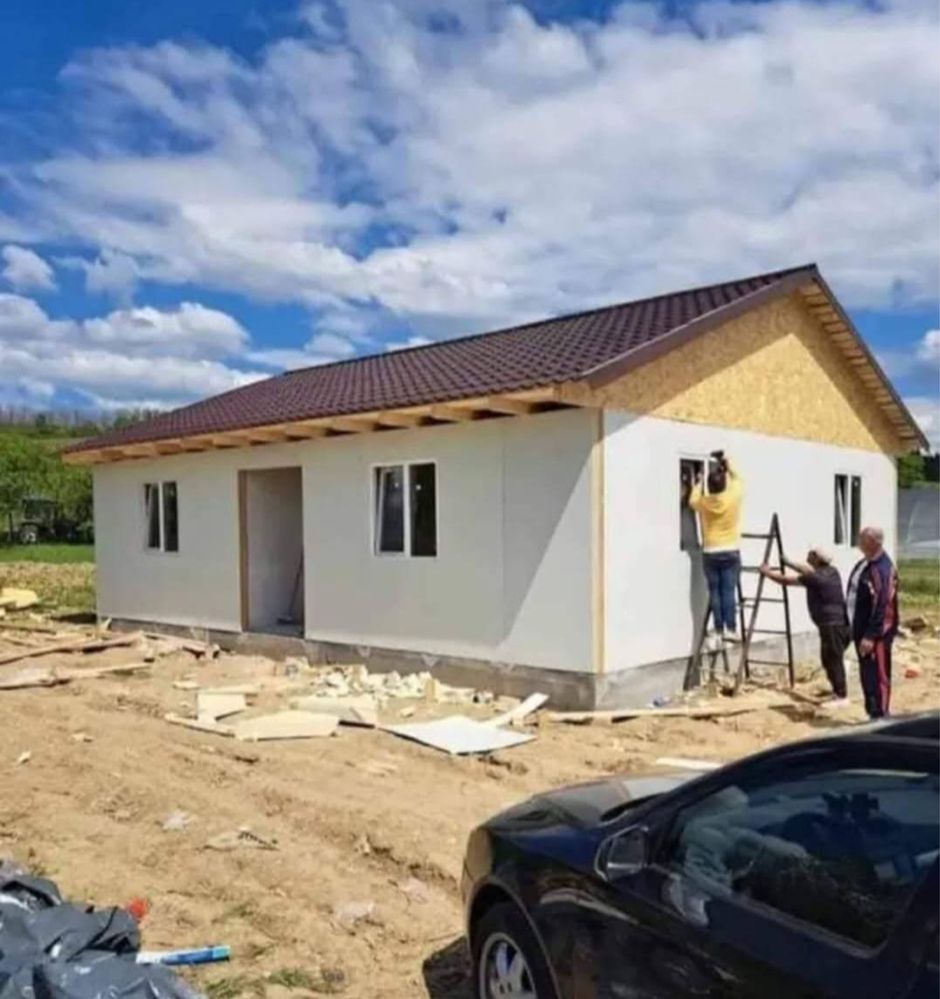 Vand case  pe structura metalica