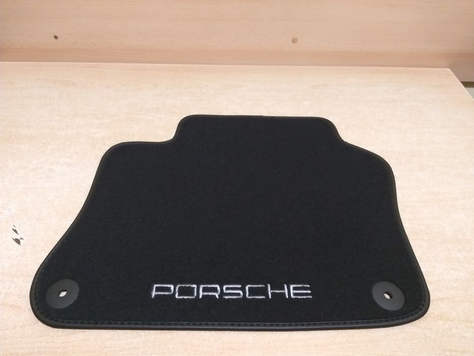 Covorase auto din mocheta dedicate Porsche Panamera S