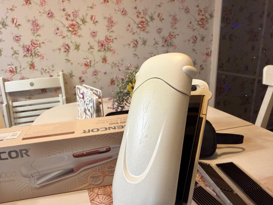 Преса за коса Sencor SHI 6300GD