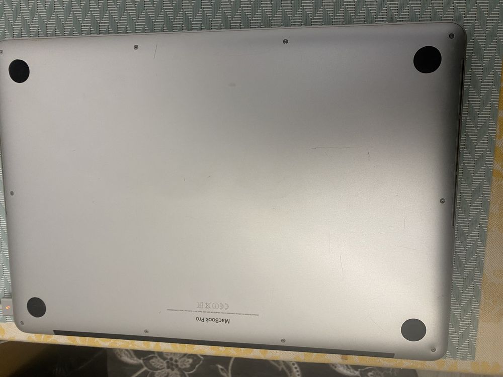 dezmembrez macbook pro - mid. 2015