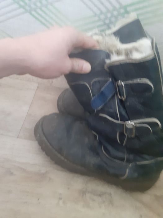 Продам унты продам