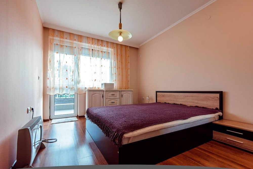 Дава се под наем Двустаен апартамент в Пловдив, Център - 60 кв.м за 382.5 € - Снимка #4