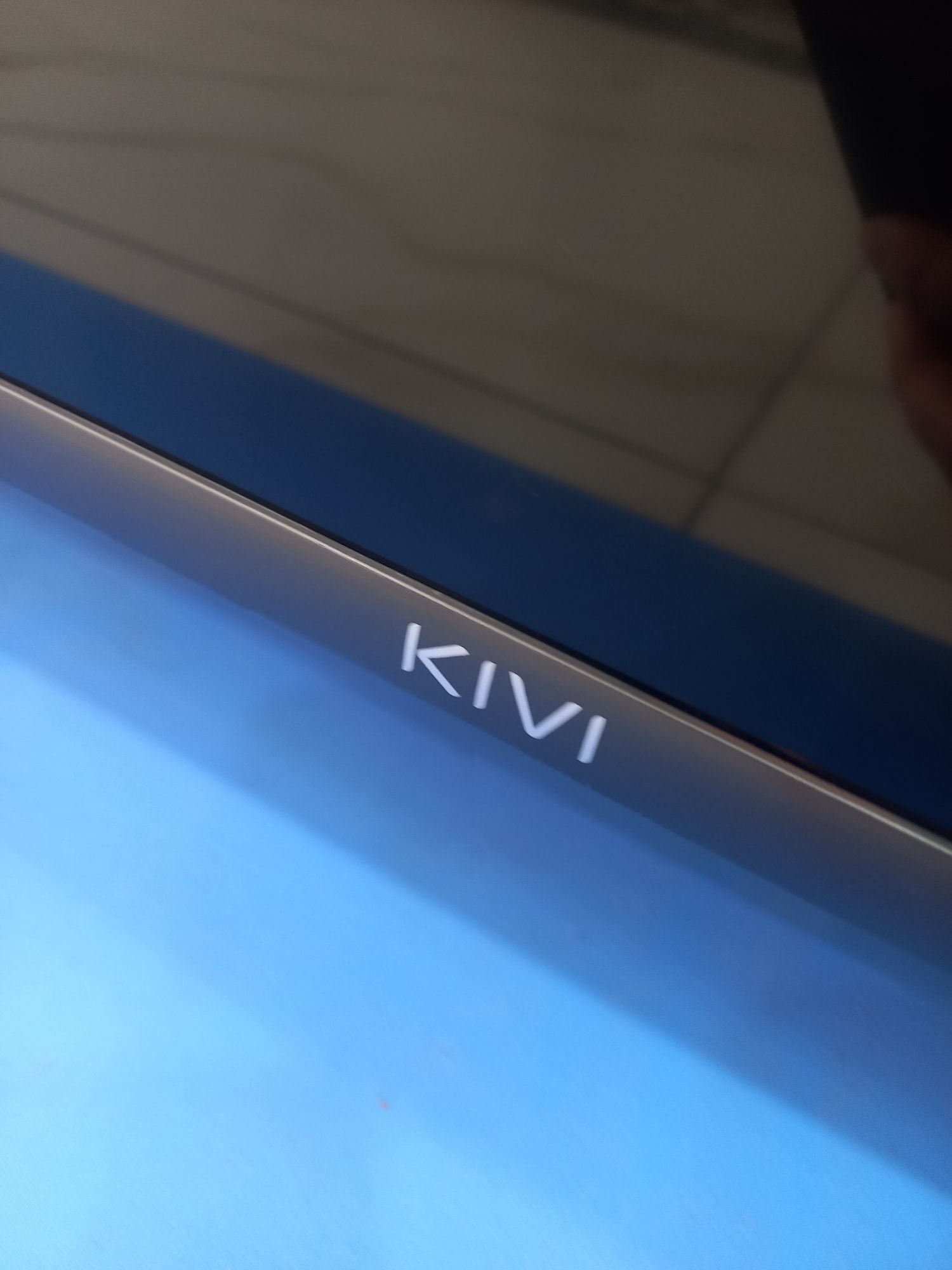 Продаётся телевизор kivi smart