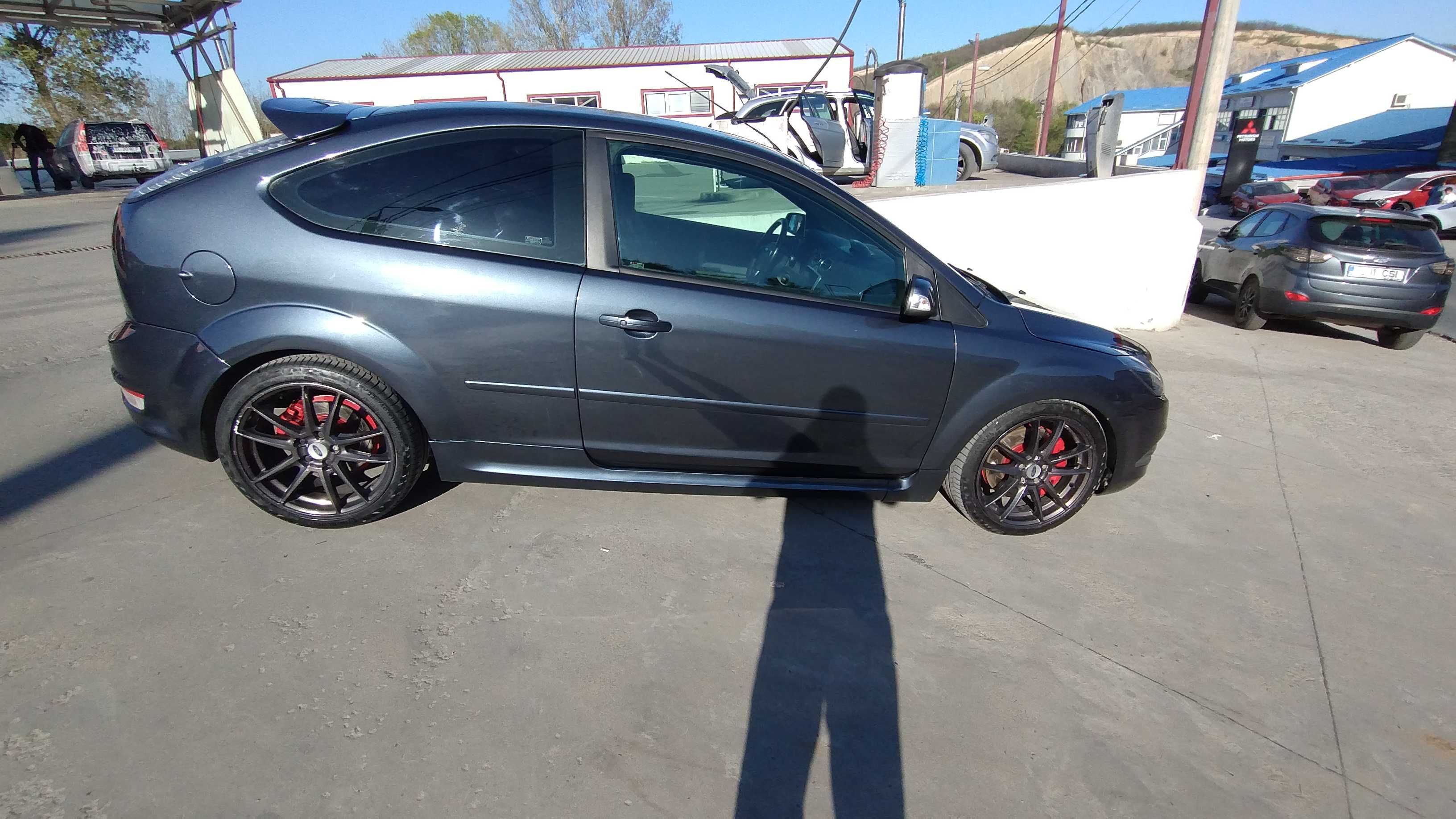 Ford Focus ST 2.5Turbo 370cp
