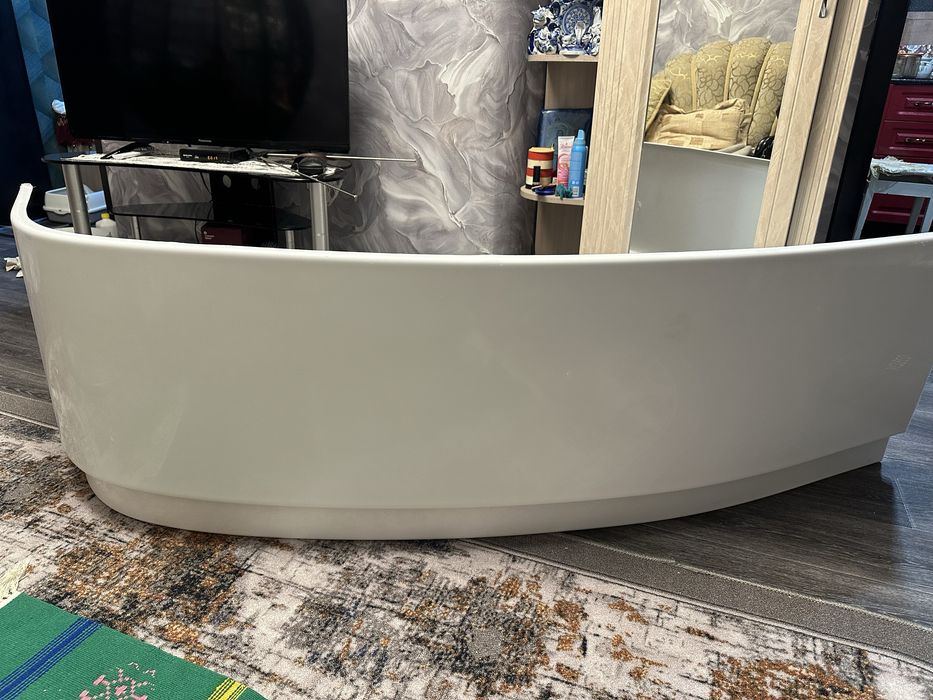 Продам экран. Новый.