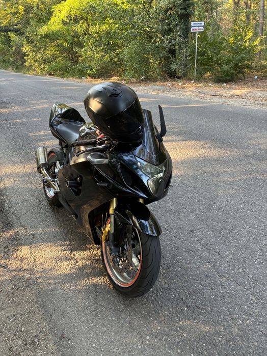 SUZUKI Gsx R 600