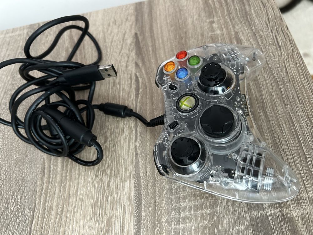 Продавам xbox rock candy controller