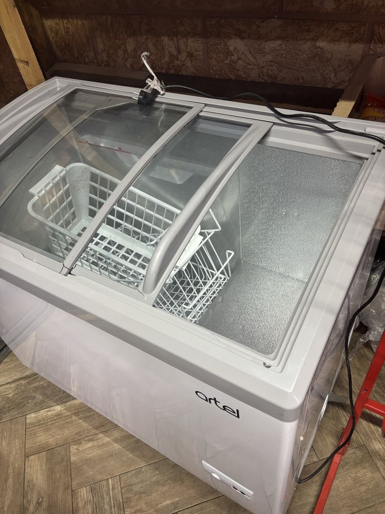 Продам морозильную камеру
