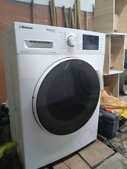 Продам машинку стиральную