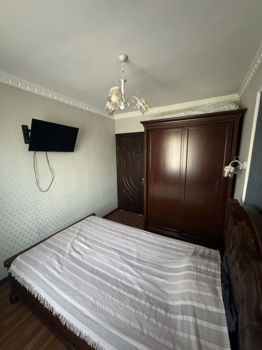 Massiv feruza sotiladi kvartira ecobozorni oldida