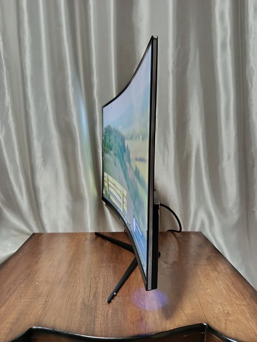 Monitor immer 27 Curved