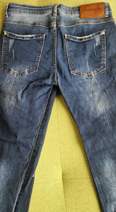 DSQUARED2 дънки
Размер 48 М