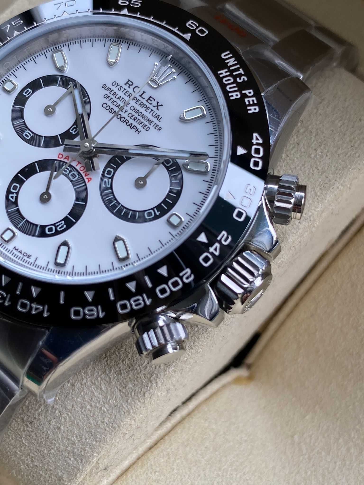 Rolex Cosmograph Daytona White Dial Ceramic StainlesStel Daytona Watch