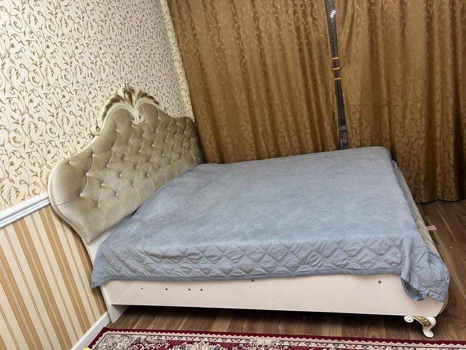 Продам Спальный гарнитур Бегонвил