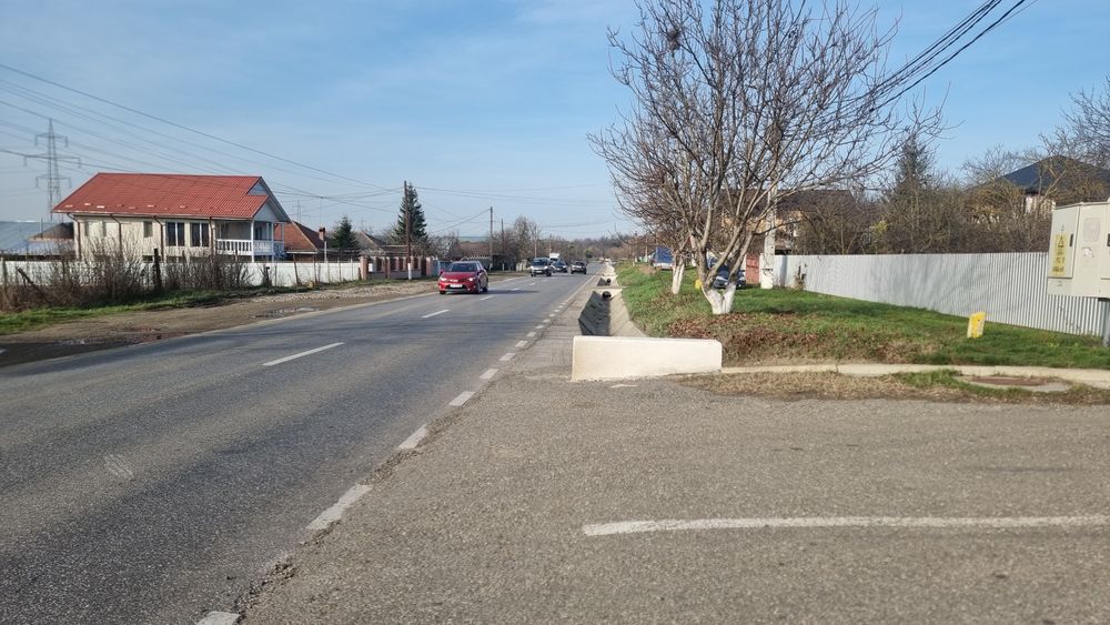 Vand teren intravilan la intrare in Maraseni