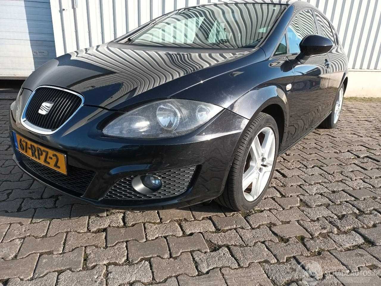 haion negru seat leon 1p facelift .usa sofer leon 1pfacelift