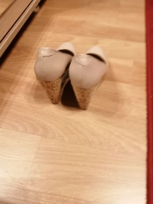 Pantofi de piele făcuți pe comanda