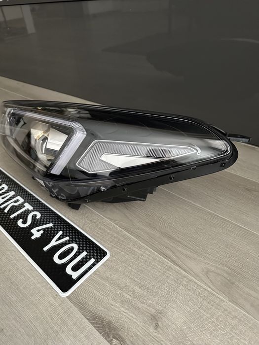 Фар ляв Hyundai Tucson Хюндай Тусон Туксон Перфектен