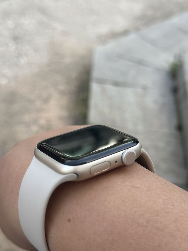 Apple Watch Series 6 - 44 mm.