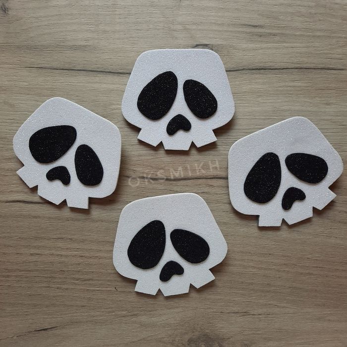 Тематические значки на Halloween