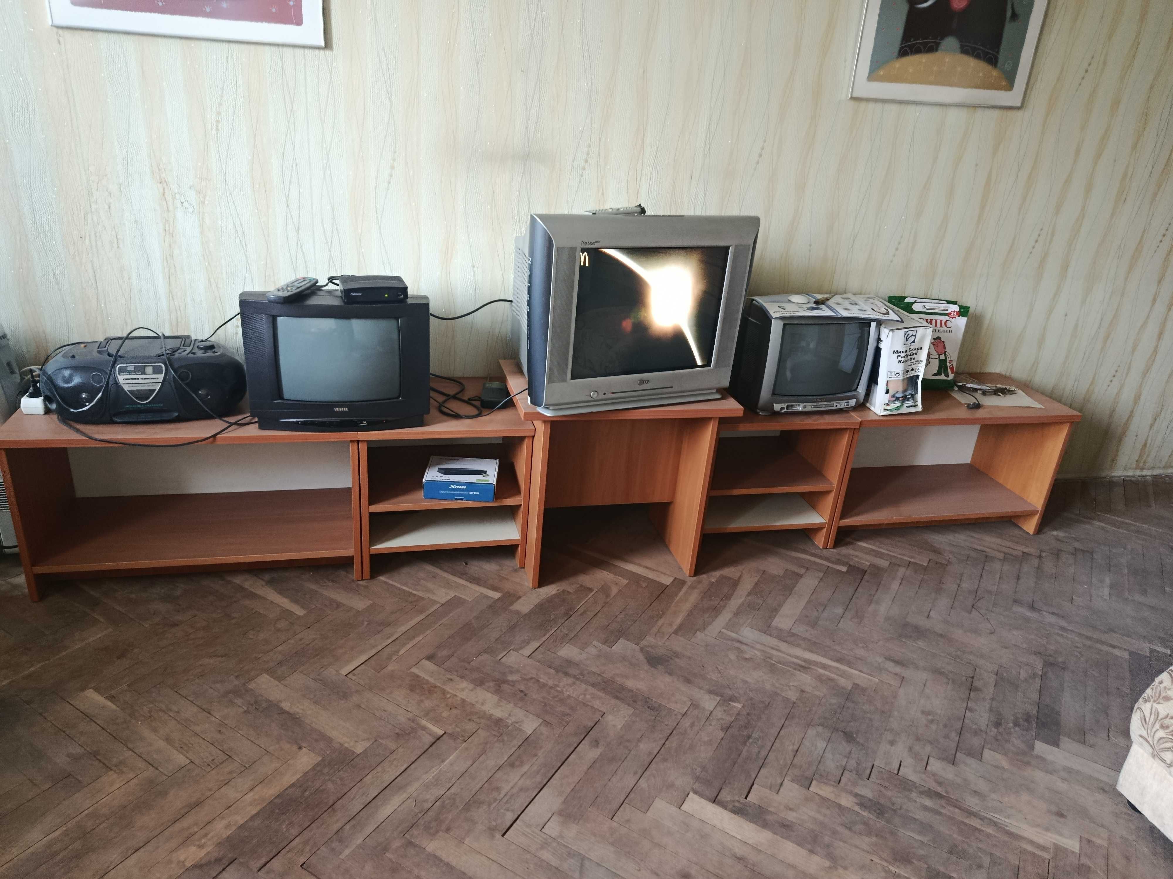Масички, нощни шкафчета,  трапезни столове, табуретки