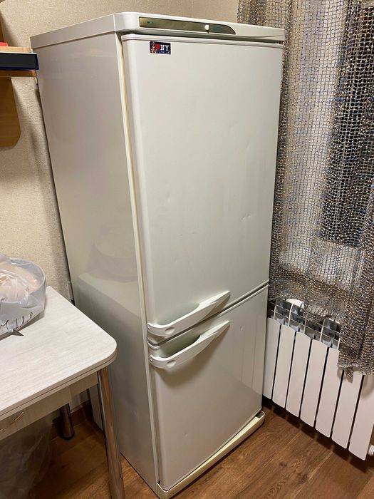 Холодильник Stinol, работает только морозилка, самовывоз