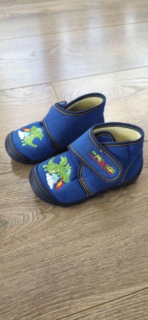 Adidas футбол зала 38,  Decathlon 34, Hunter 30