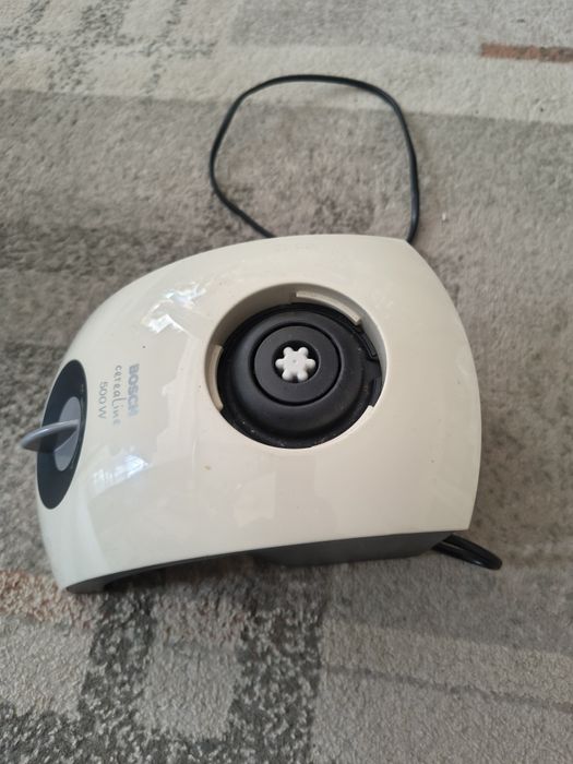 Блендер Bosch MMB 1007/03 
Контролна лампа
Безстепе