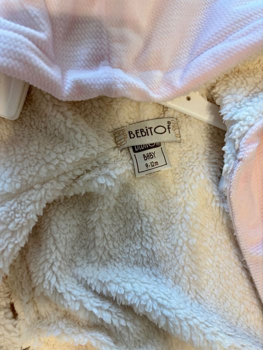 Топъл гащеризон с качулка в бонбонено розово - 9-12 месеца