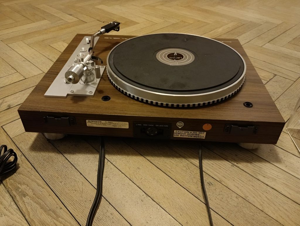 Pickup Pioneer PL 550