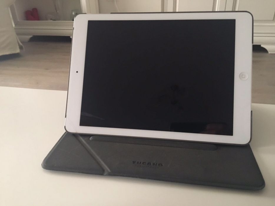 iPad Air 16GB , Wifi + Cellular