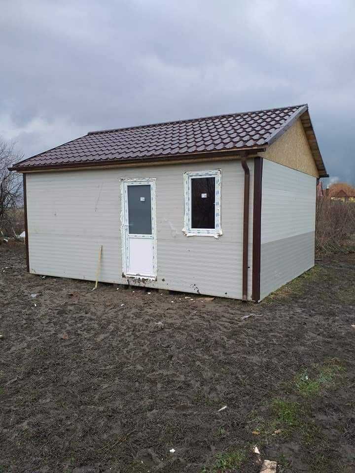 Casa modulara pe structura metalica si panou sandwich termoizolant