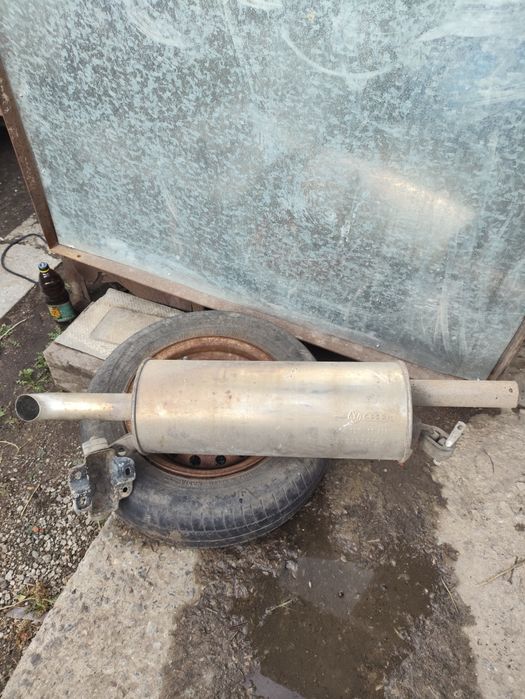 Продам глушитель