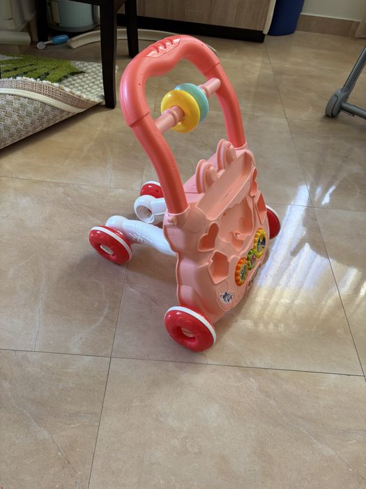 Бебешка проходилка за бутане - walker