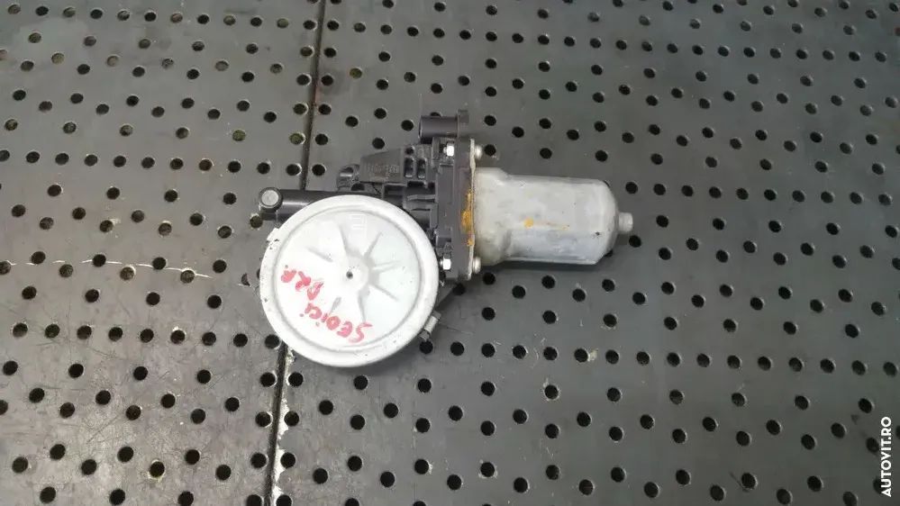 Motoras macara dreapta fata fiat sedici 189 8356063j00 2621003400