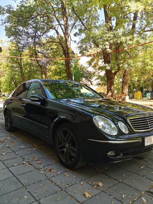 Mercedes-Benz E350 w211