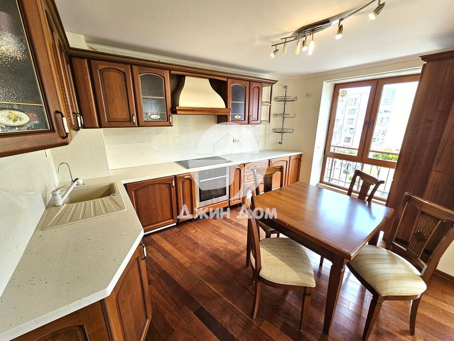 Продава се Мезонет в Бургас, Лазур - 191 кв.м за 1728 €/кв.м - Снимка #1