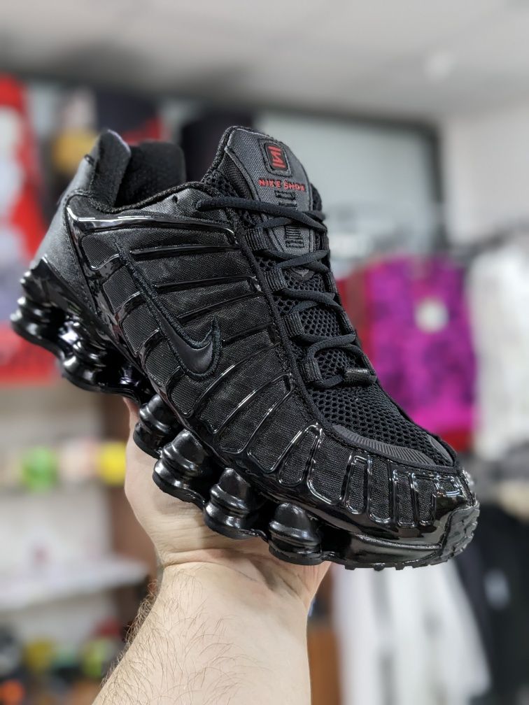 Кроссовки Nike Shox